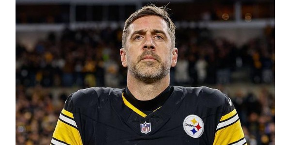 Aaron Rodgers tillkännagav sin pensionering innan den nya säsongen ens började Aaron Rodgers tillkännagav sin pensionering innan den nya säsongen ens började